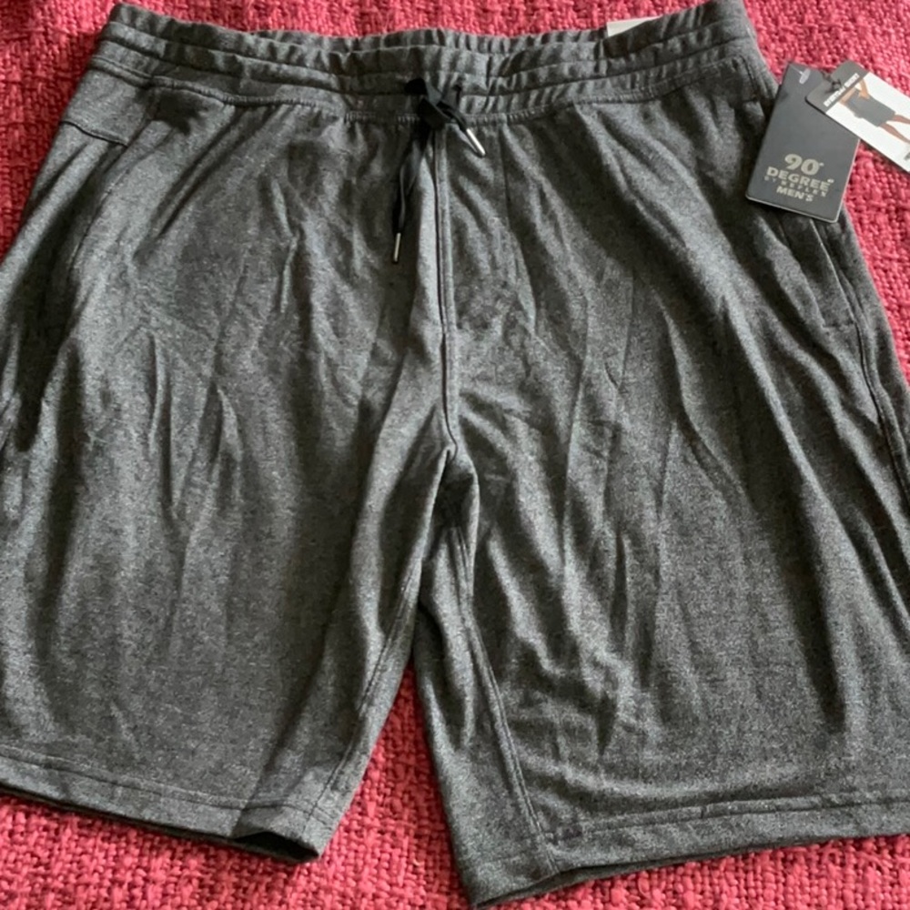 NWT 90 DEGREE MENS SHORTS